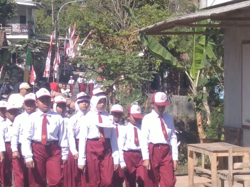 KEGIATAN GERAK JALAN SISWA SDN 3 ALASTENGAH